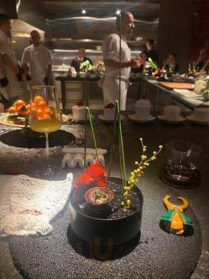 Икра Москва