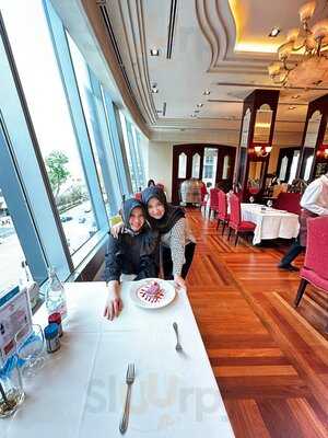 Lawry's The Prime Rib