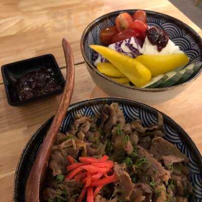 Shukuu Izakaya & Sake Bar