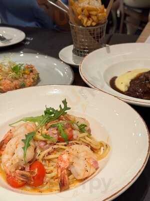 Ginett Restaurant & Wine Bar