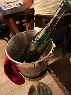 Wine Connection Bistro At Hillv2