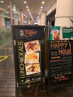 Sque Rotisserie & Alehouse