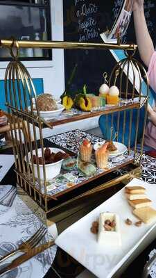 Arteastiq Bistro & Bar