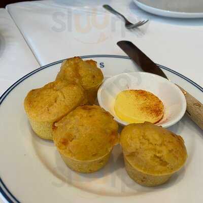 Luke's Oyster Bar & Chop House