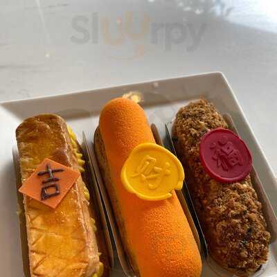 L'eclair Patisserie (cafe)