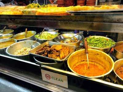 Tian Tian Hainanese Curry Rice