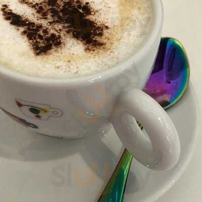 The White Ombre Cafe