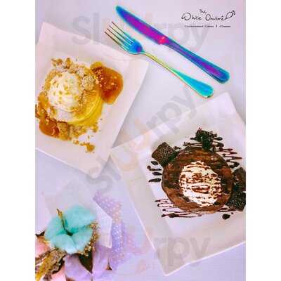 The White Ombre Cafe