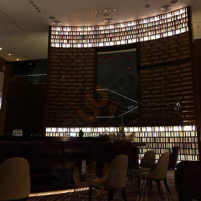 Verre Modern Bistro & Wine Bar