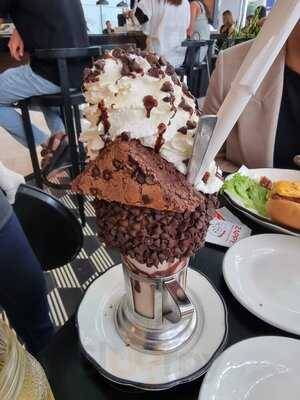 Black Tap - Singapore