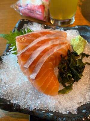 Sun With Moon Japanese Dining & Cafe