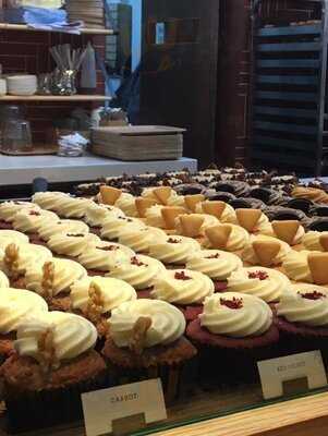 Plain Vanilla - Tiong Bahru