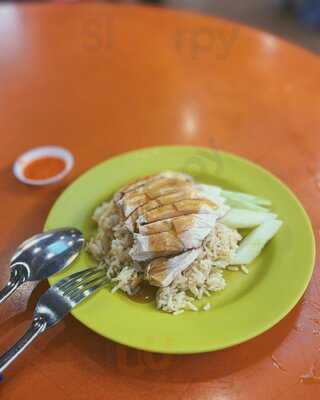 Tian Tian Hainanese Chicken Rice