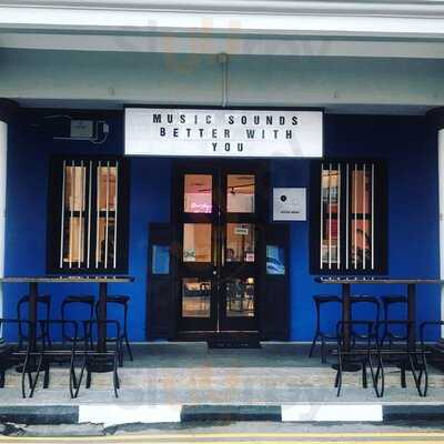 White Label Records & Bar