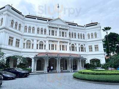 Raffles Courtyard