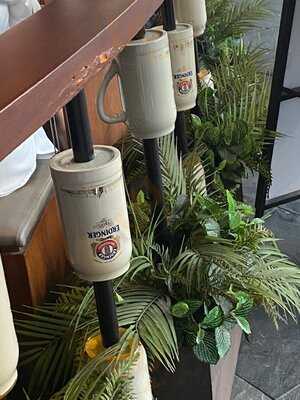 Brotzeit (raffles City)