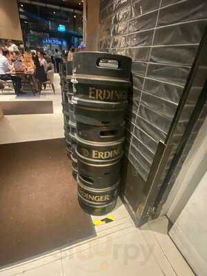 Brotzeit (raffles City)