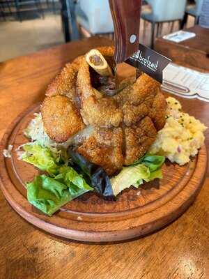 Brotzeit (raffles City)