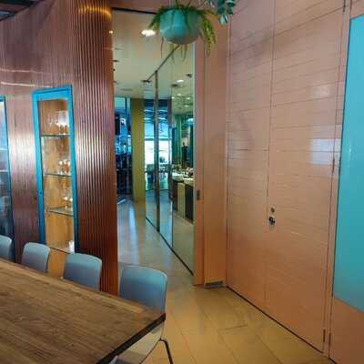 Boomarang Bistro & Bar