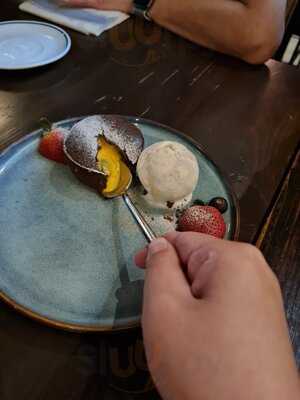 Luka Italian - Dining / Pizza / Bar