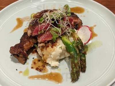 Lighthouse Bistro & Bar