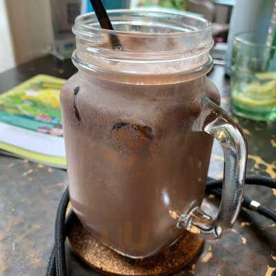 Canopy Garden Dining