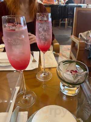 Lobby Lounge At Conrad Centennial Singapore