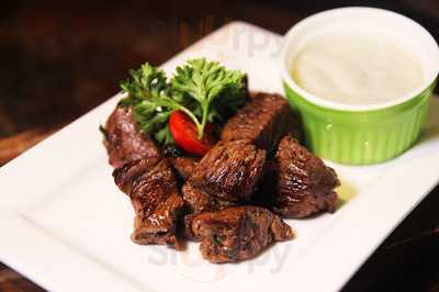 Michael's Bar & Grill