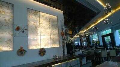 Brizo Restaurant And Bar