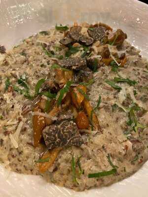 Tess Bar & Kitchen, Singapore