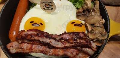 Gudetama Cafe