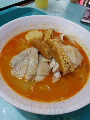 Ah Heng Curry Chicken Bee Hoon Mee