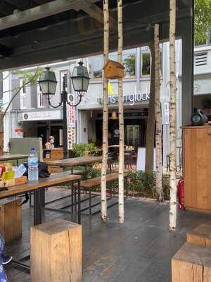 Hans Im Gluck German Burgergrill