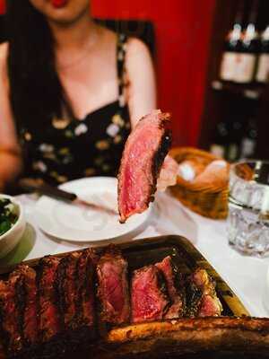 Les Bouchons Robertson Quay