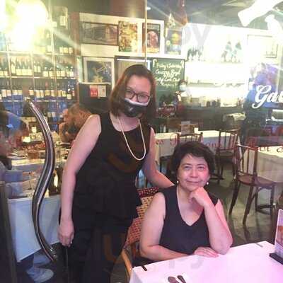 Les Bouchons Robertson Quay