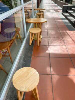 The Glasshouse: Specialty Coffee And Toast Bar