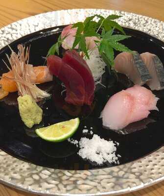 Ryu's Cafe & Sake Bar