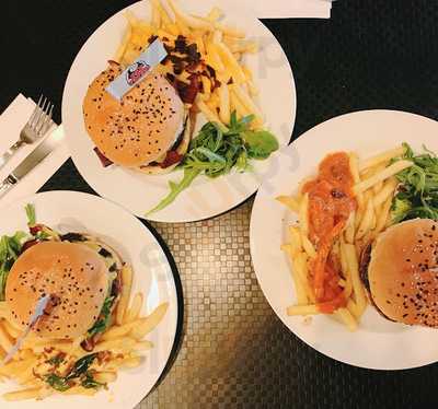 Fatpapas Burgers And Shakes