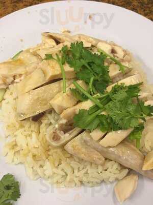 Tiong Bahru Hainanese Boneless Chicken Rice