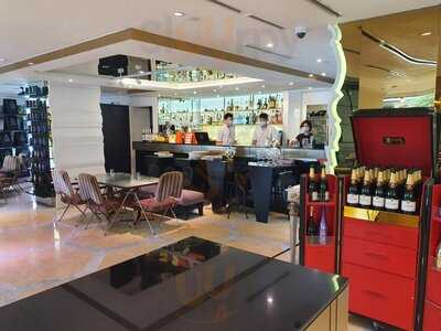 Xperience Restaurant