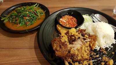 Bebek Goreng Pak Ndut