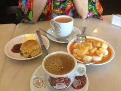 Good Morning Nanyang Cafe (pagoda)