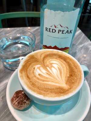 Lowe'f Artisanal Sandwiches