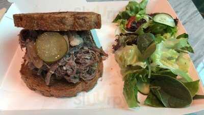 Lowe'f Artisanal Sandwiches