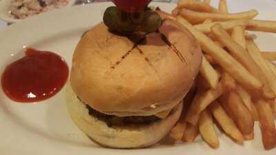 Dan Ryan's Chicago Grill