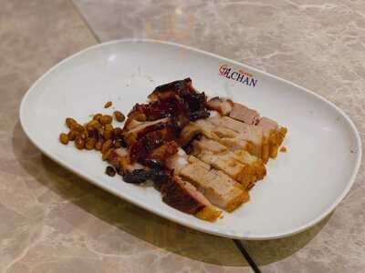 Hong Kong Soya Sauce Chicken Rice & Noodle