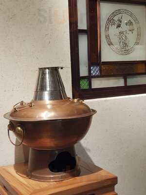 Tong Xin Ru Yi Traditional Hot Pot