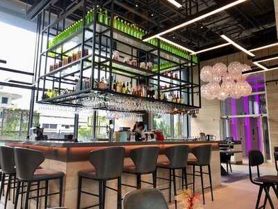 Komyuniti Bar & Restaurant