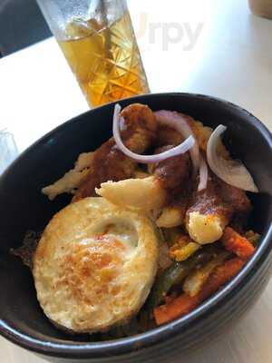 Komyuniti Bar & Restaurant