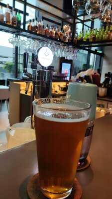 Komyuniti Bar & Restaurant